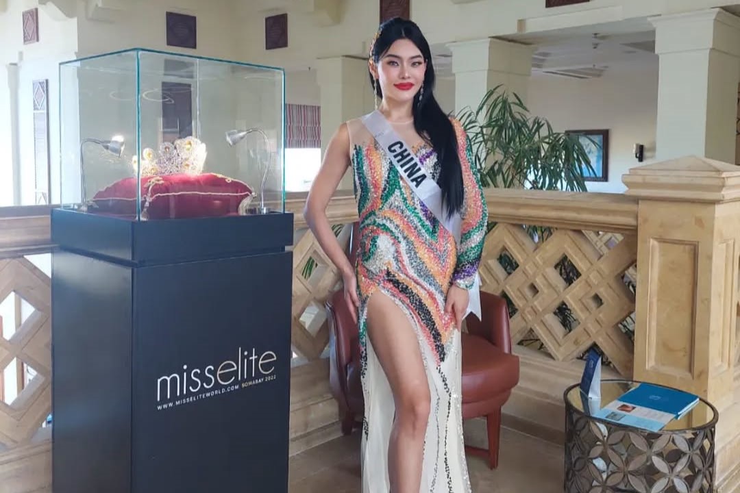 The beautiful & talented Miss China.