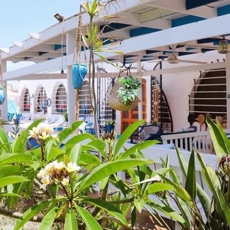 We are loving this cosy Greek inspired getaway in Sahel,North Coast.