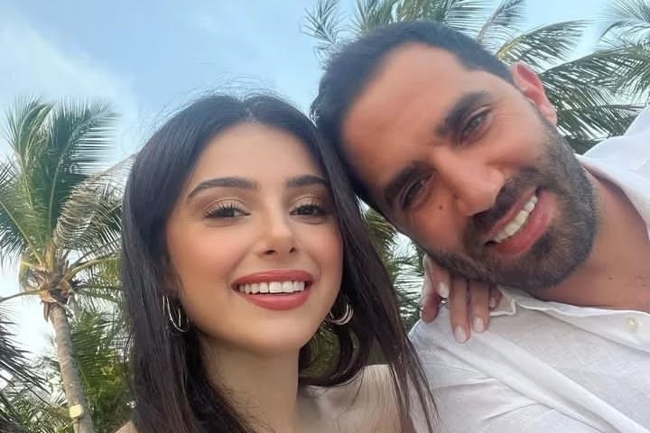 The beautiful newly wed couple @maritta and @kamilabikhalil spotted in the Maldives at the @waldorfastoriamaldives for their honeymoon and look quite happy.