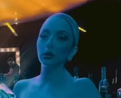 Dance like crazy to the beats of “Majnouni”.