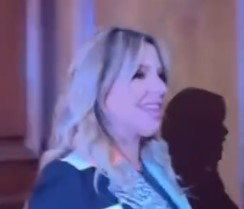 And we are Live with Magcairoeg! A spectacular event with none other than the superstar Razan. Join us for a high-stakes game of Deal Or No Deal and witness the epitome of fun at The British University in Egypt.