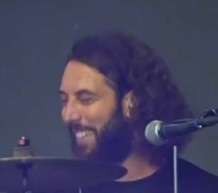 Calling all music lovers.