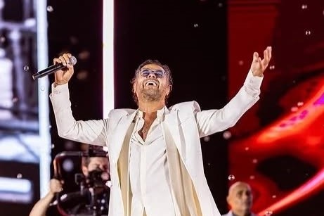 More vibrant moments from yesterday’s concert at @alameinfestival featuring the superstar @raghebalama.