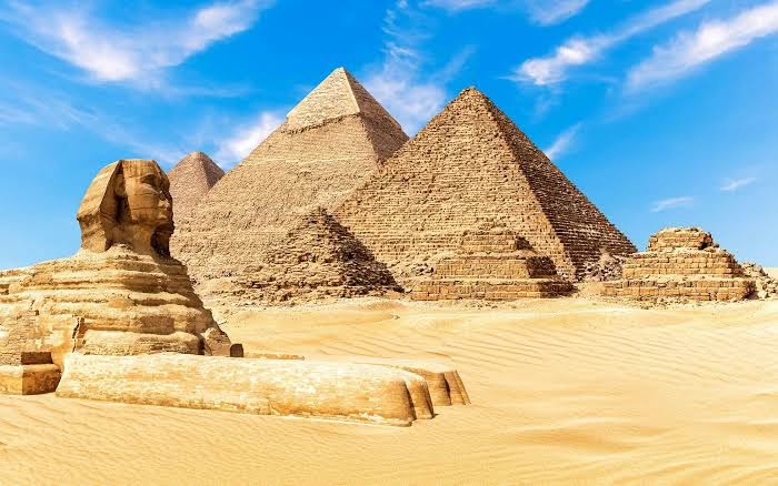Authorities in charge of tourism in Egypt anticipate a 20 percent increase in income during the winter travel season this year.