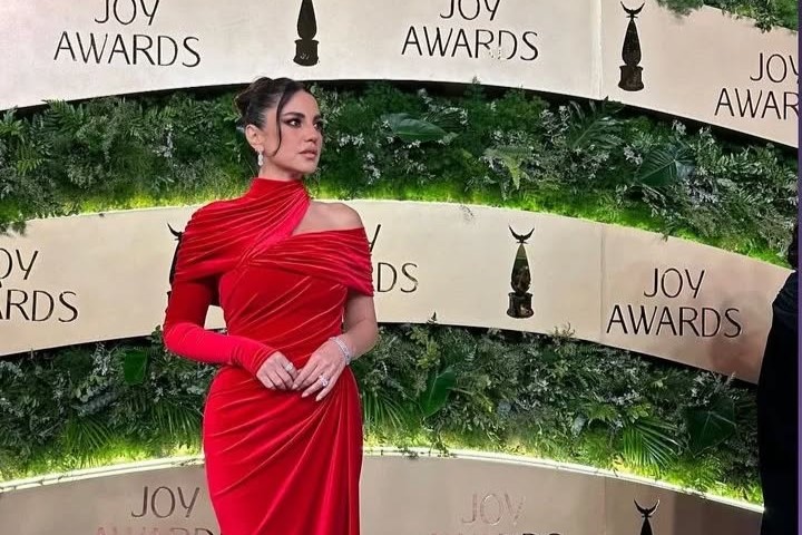 An enchanting presence of Dorra Zarrouk in Riyadh as she owns the #joyawards with confidence and grace! Absolute showstopper.