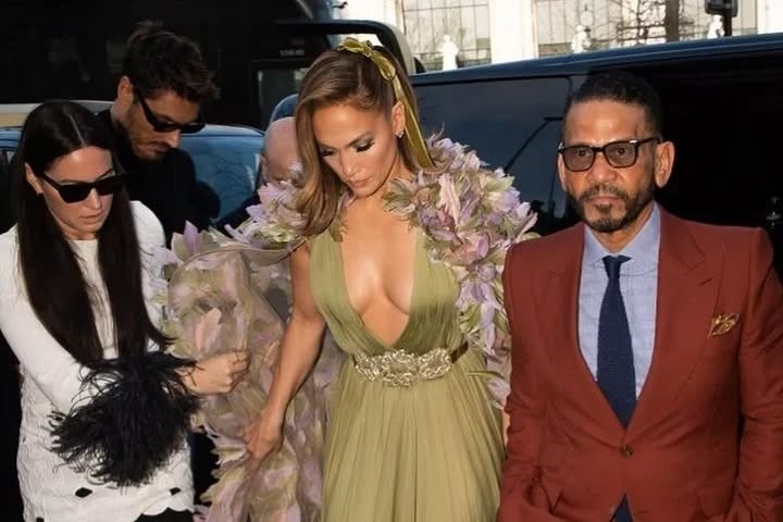 The one and only mega star @jlo arriving to the @eliesaabworld SS24 Couture Show in Paris and may we add that YES she’s all that.