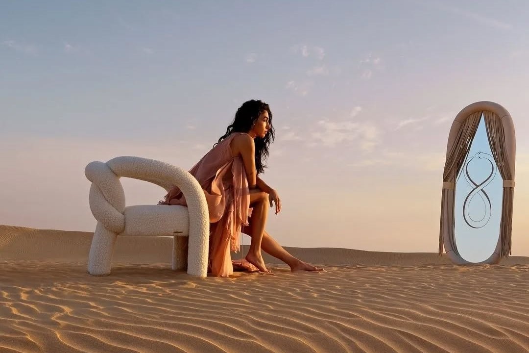 Embodying elegance and sophistication, Egyptian actress @salmaabudeif is the epitome of luxury in the new campaign for @visionnairehomephilosophy and we are loving it.