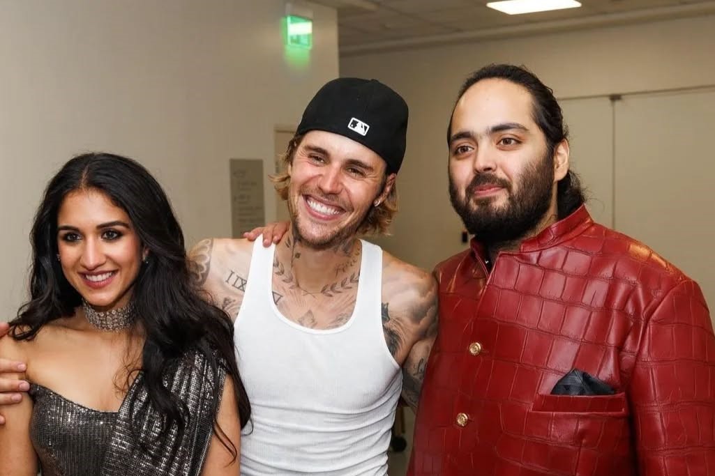 Justin Bieber shares moments with #anantambani ! Cherishing the laughter, music, and memories made together.