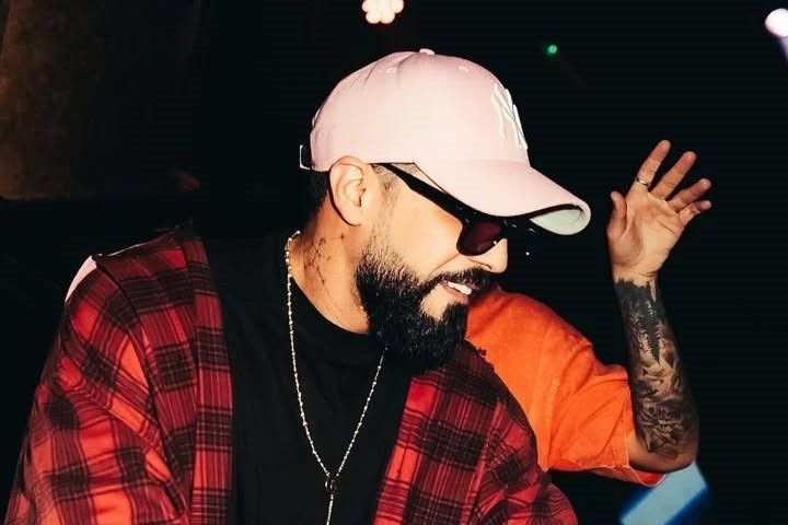 Mark your calendars! DJ Asseel is hitting North Coast Egypt on August 1st at Sea La Vie. Get ready for amazing beats and an unforgettable night.