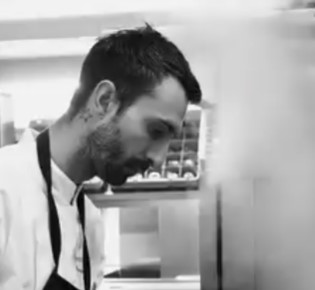 Experience an unforgettable culinary journey as Chef Giuseppe Ricci, direct from Venice, graces Vivo Ristorante with his exceptional talents. Set against the backdrop of the Nile and Cairo Tower, this exclusive dining event promises a taste of authentic Italian gourmet.