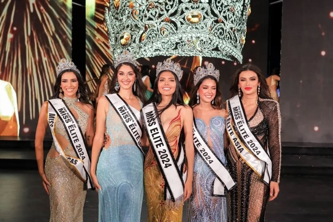 Moments from a glamorous evening under the stars at Miss Elite 2024, held at the breathtaking Somabay! Surrounded by VIPs and Stars it was a night where beauty, elegance, and excellence took center stage.