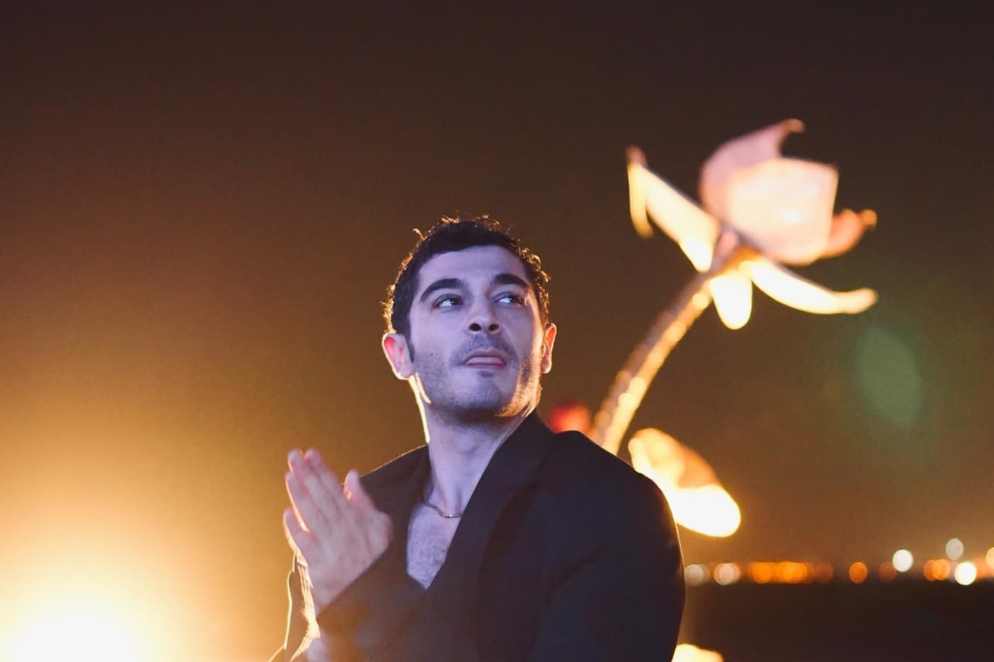 The fourth edition of the “Forever is Now” exhibition launched at the Giza Plateau under the auspices of several Egyptian ministries and the Egyptian National Commission for UNESCO. 