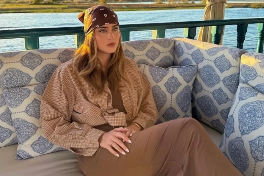 Valentina Ferragni was radiating pure joy as she soaked in the breathtaking views of the Nile River in Egypt. With the golden sunset reflecting on the water she looked effortlessly at peace. 