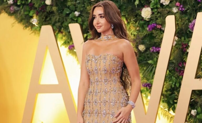 Bravo to the stunning Hannah El Zahed for her incredible win at last night’s #JoyAwards.