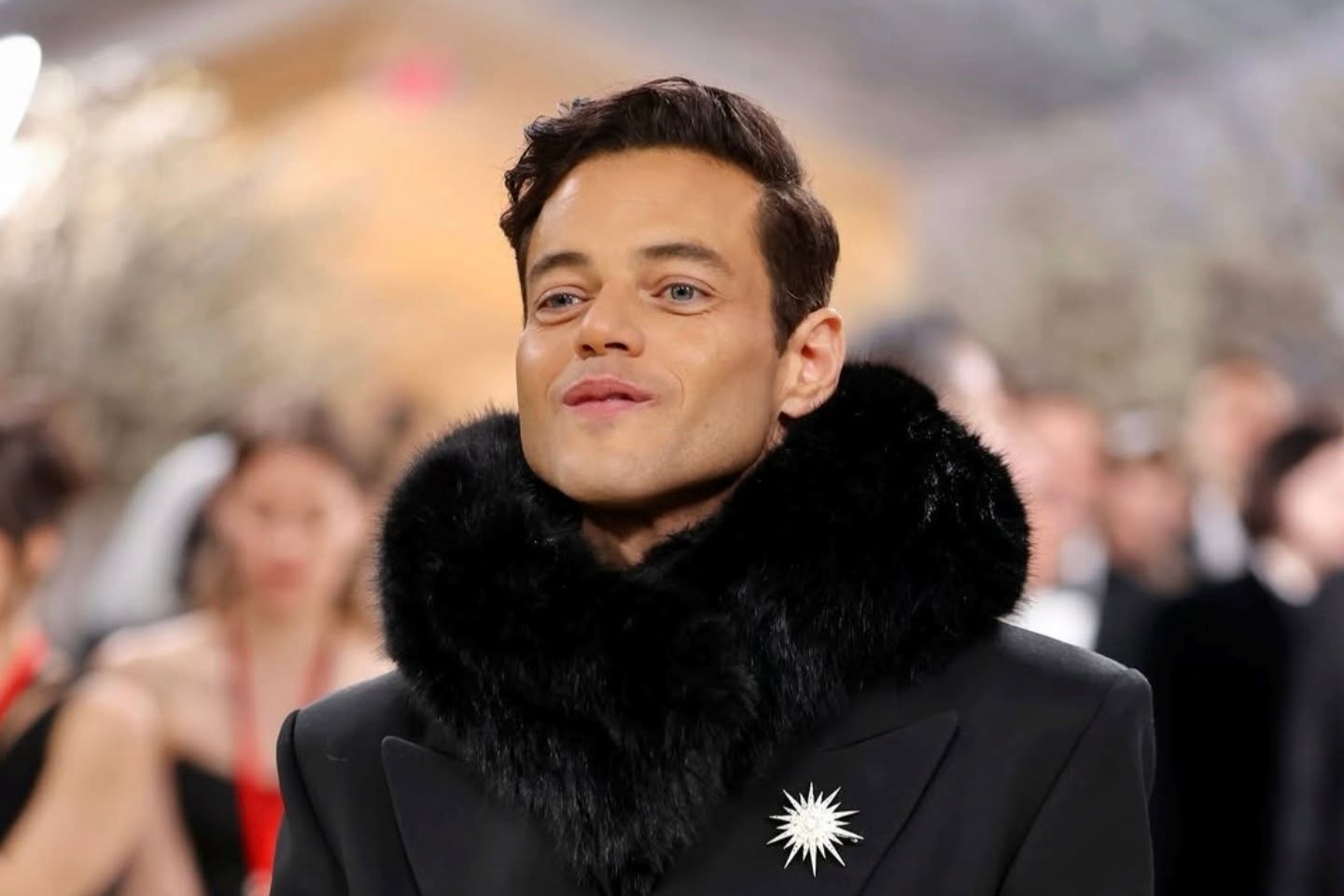 Rami Malek stepped onto the Met Gala carpet with a bold twist.