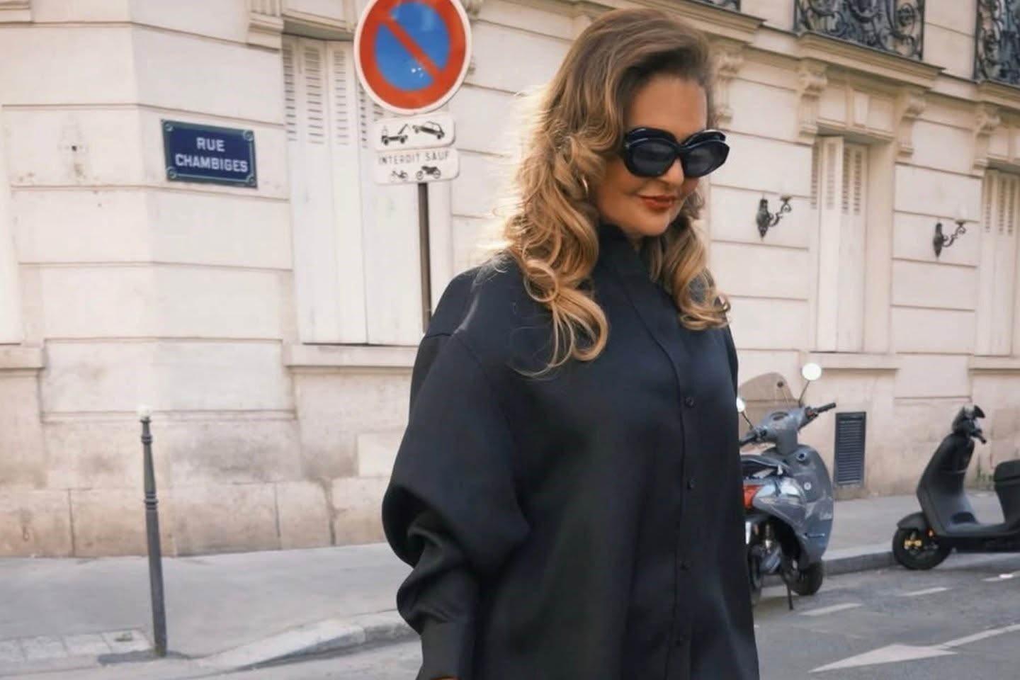 Paris couture, but make it effortlessly iconic. 