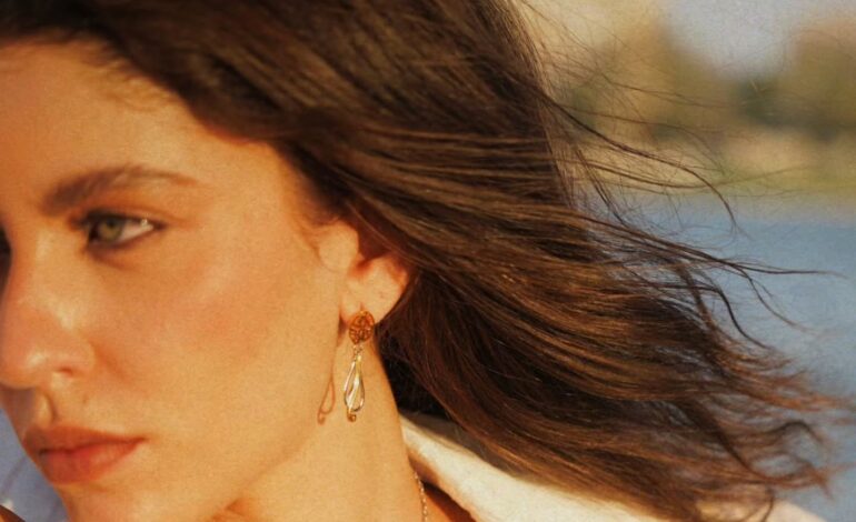 With PERET, Egyptian fine silver jewelry brand @eternasilver.eg looks to the ancient season of emergence—when the Nile receded to reveal fertile land and mark a period of renewal.