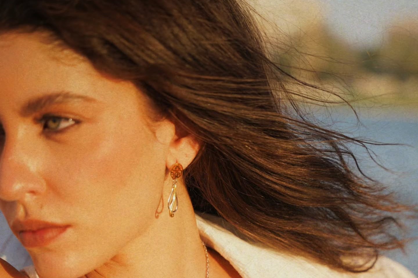 With PERET, Egyptian fine silver jewelry brand @eternasilver.eg looks to the ancient season of emergence—when the Nile receded to reveal fertile land and mark a period of renewal.
